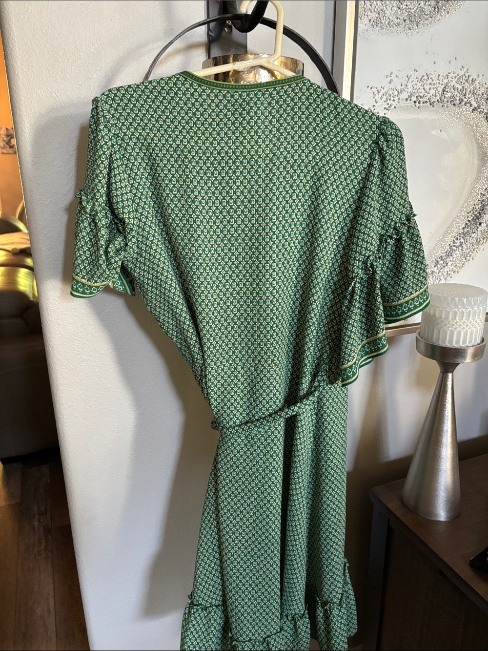 Max Studio Green Printed Wrap Midi Dress with Tie Waist ptp 20 - Picture 6 of 6